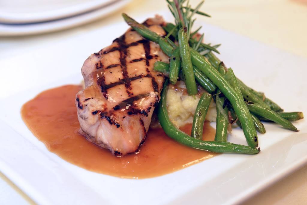 Champneys | restaurant | 81 Old Main St, Deerfield, MA 01342, USA | 4137723087 OR +1 413-772-3087