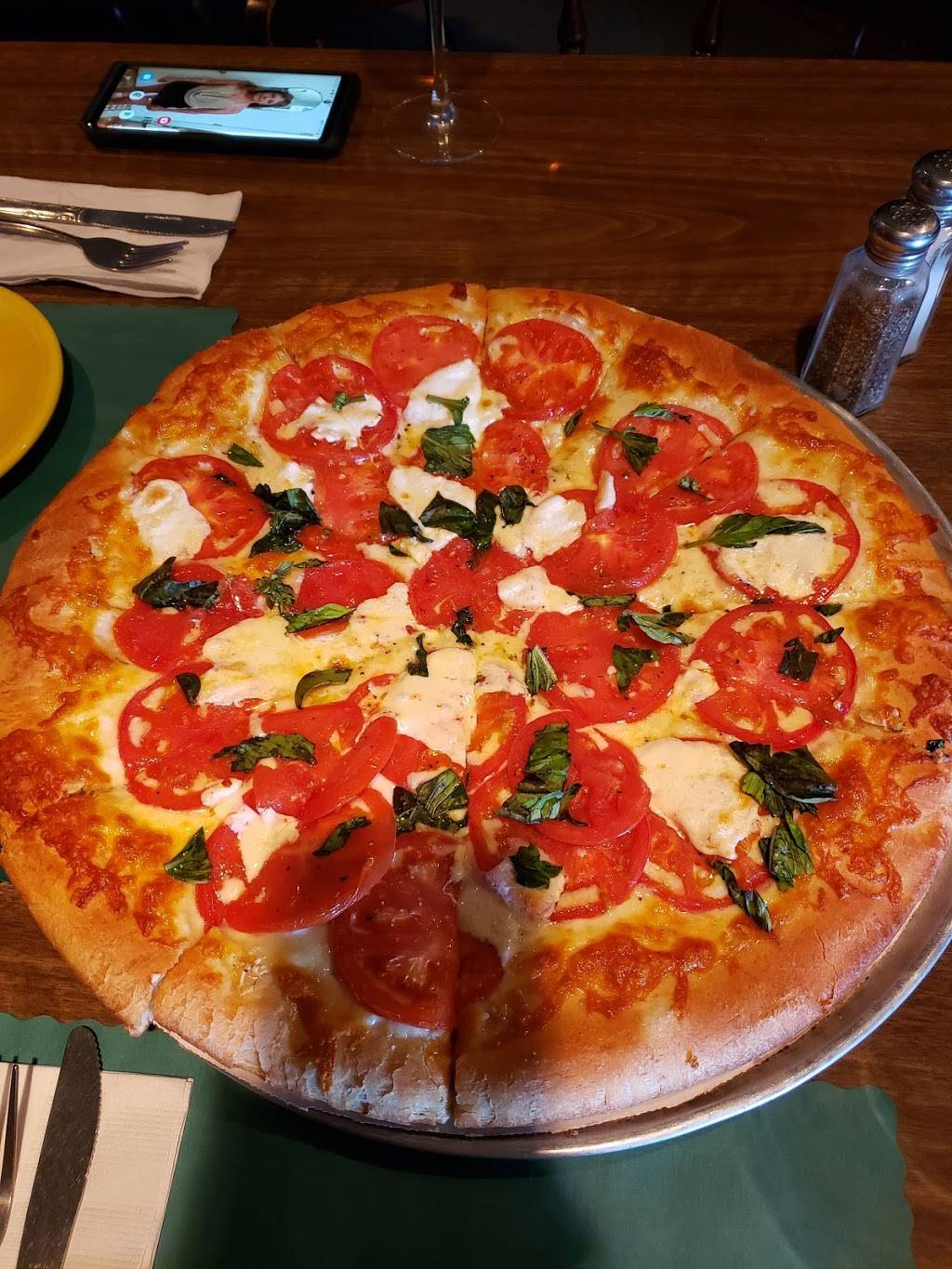 Village Pizza Restaurant | restaurant | 353 CT-165, Preston, CT 06365, USA | 8608871930 OR +1 860-887-1930