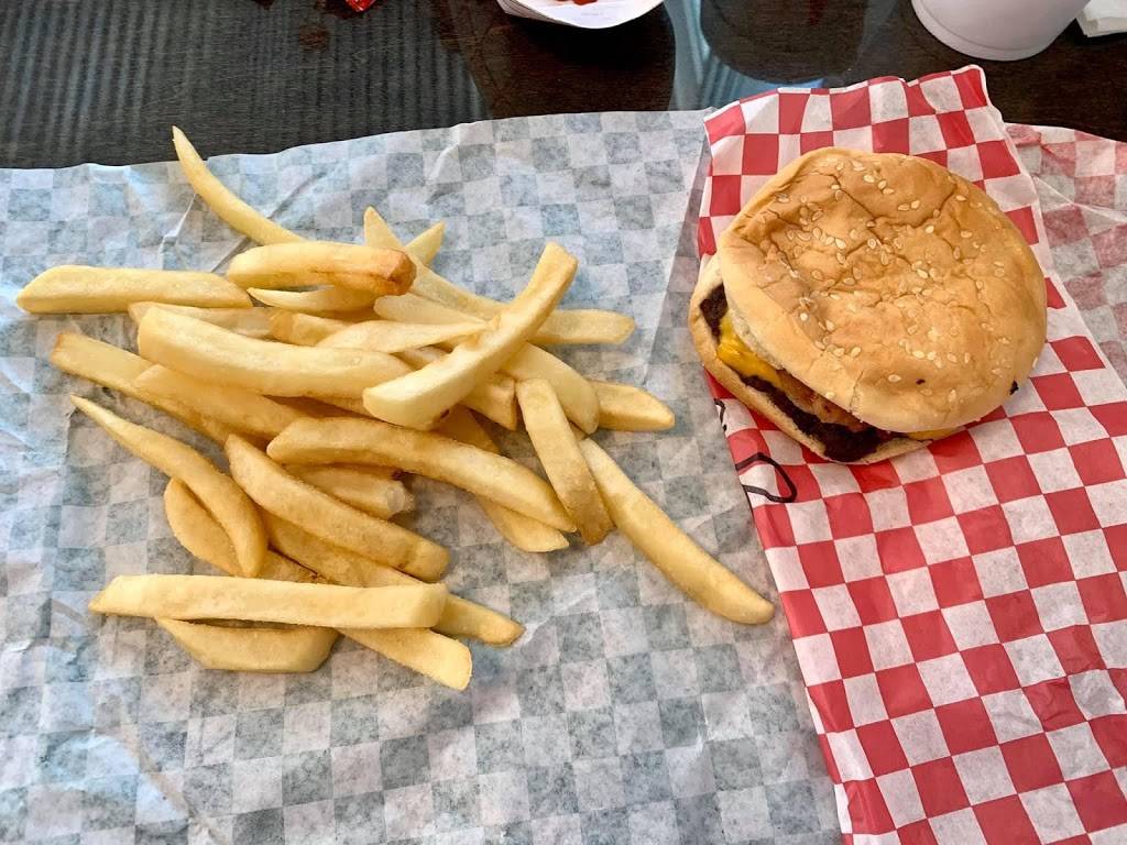 Burgers & Moore | restaurant | 7936 Turkey Hwy, Turkey, NC 28393, USA | 9105924004 OR +1 910-592-4004