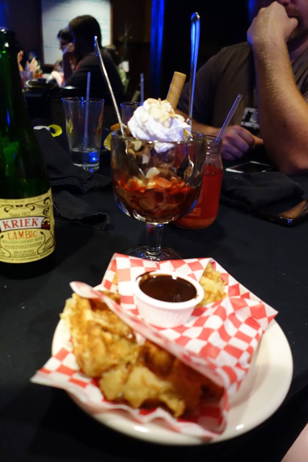 Sharp Edge Bistro | restaurant | 922 Penn Ave, Pittsburgh, PA 15222, USA | 4123382437 OR +1 412-338-2437