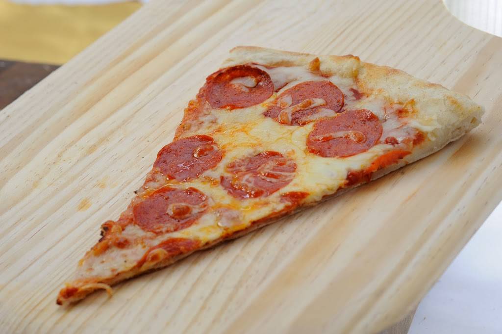 Sam & Louies Italian Restaurant NY Pizza | restaurant | 2062 N 117th Ave, Omaha, NE 68164, USA | 4024967900 OR +1 402-496-7900