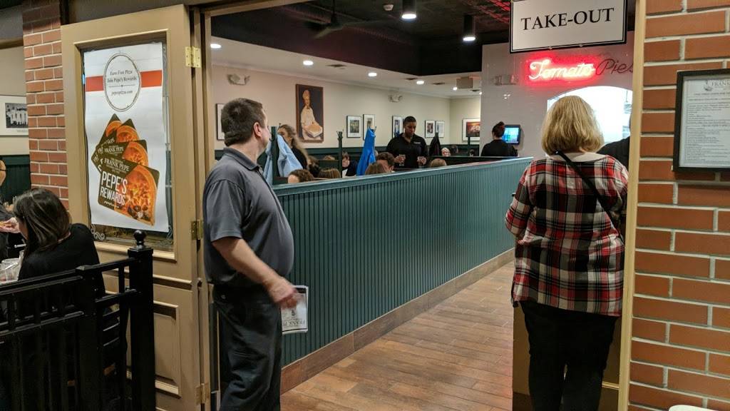 Frank Pepe Pizzeria Napoletana | restaurant | 199 Boylston St, Chestnut Hill, MA 02467, USA | 6179647373 OR +1 617-964-7373