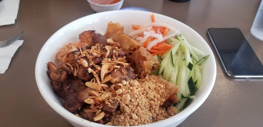 Hot phở | restaurant | 21222 84th Ave S, Kent, WA 98032, USA | 2533957777 OR +1 253-395-7777