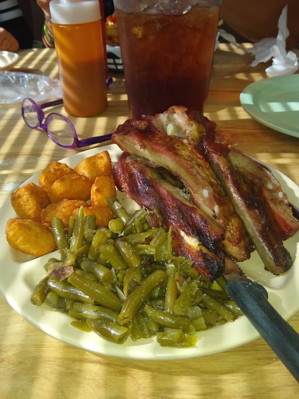 K B Bar B Que | restaurant | 1301 E Main St, Marion, IL 62959, USA | 6189931533 OR +1 618-993-1533