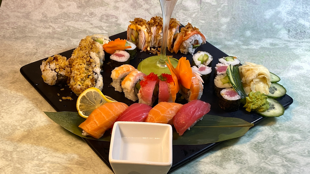 KAMINO SUSHI AND MORE | restaurant | 372 Roy St, Seattle, WA 98109, USA | 2069196818 OR +1 206-919-6818