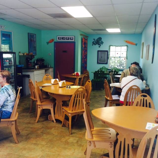 Little Lillys Island Deli | restaurant | 10700 Stringfellow Rd #20, Bokeelia, FL 33922, USA | 2392829264 OR +1 239-282-9264