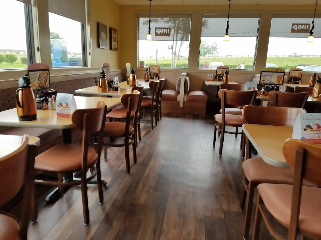 IHOP | restaurant | 6406, I-45, La Marque, TX 77568, USA | 4099869778 OR +1 409-986-9778