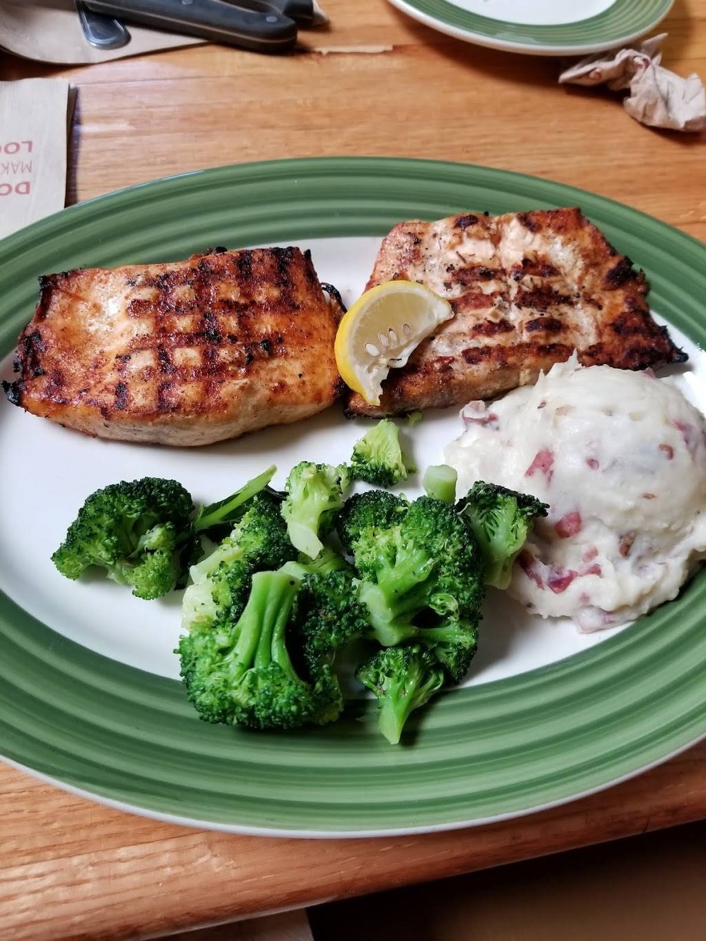 Applebees Grill + Bar | restaurant | 509 E 117th St, New York, NY 10035, USA | 6468962700 OR +1 646-896-2700