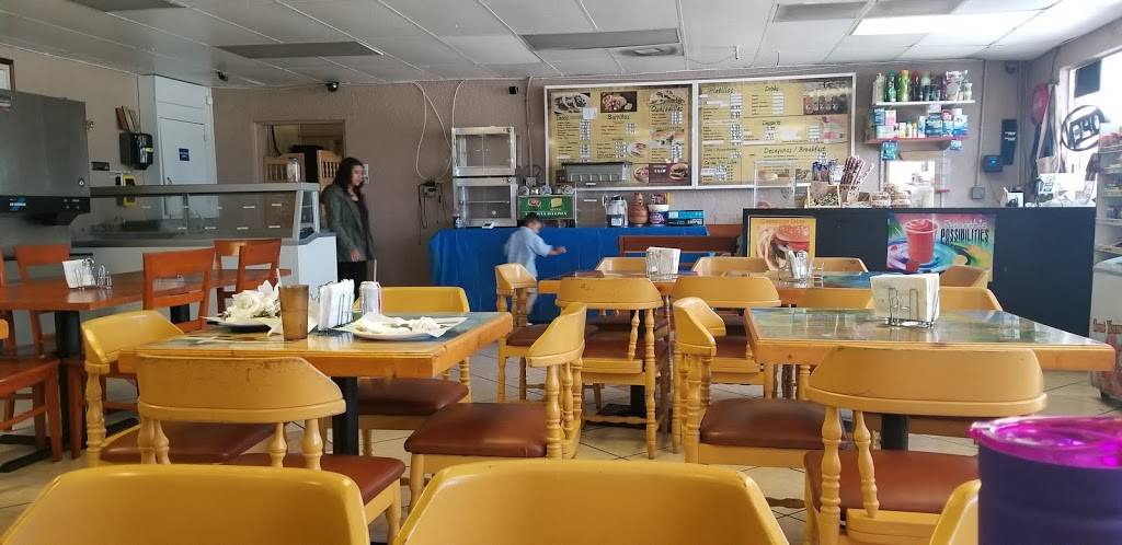 Chueys Taqueria And Ice Cream | restaurant | 3052 US-17, Zolfo Springs, FL 33890, USA | 8634743049 OR +1 863-474-3049