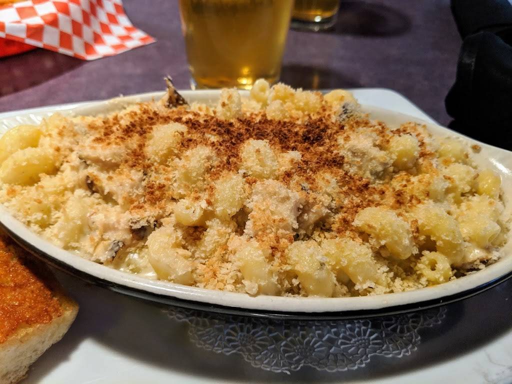 Zs - Taphouse & Grill | restaurant | 5925 Calle Real, Goleta, CA 93117, USA | 8059670128 OR +1 805-967-0128