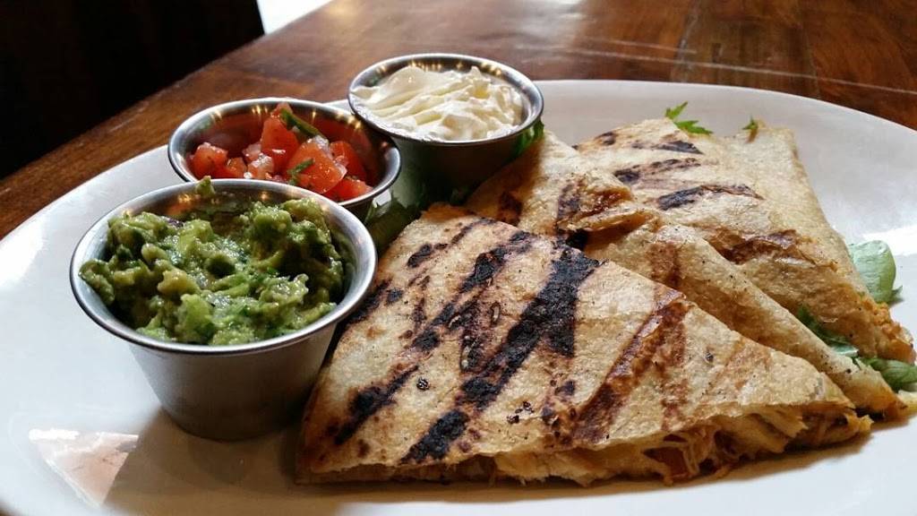 Irish Shannons Pub | restaurant | 41 W Church St, Orlando, FL 32801, USA | 4078661191 OR +1 407-866-1191