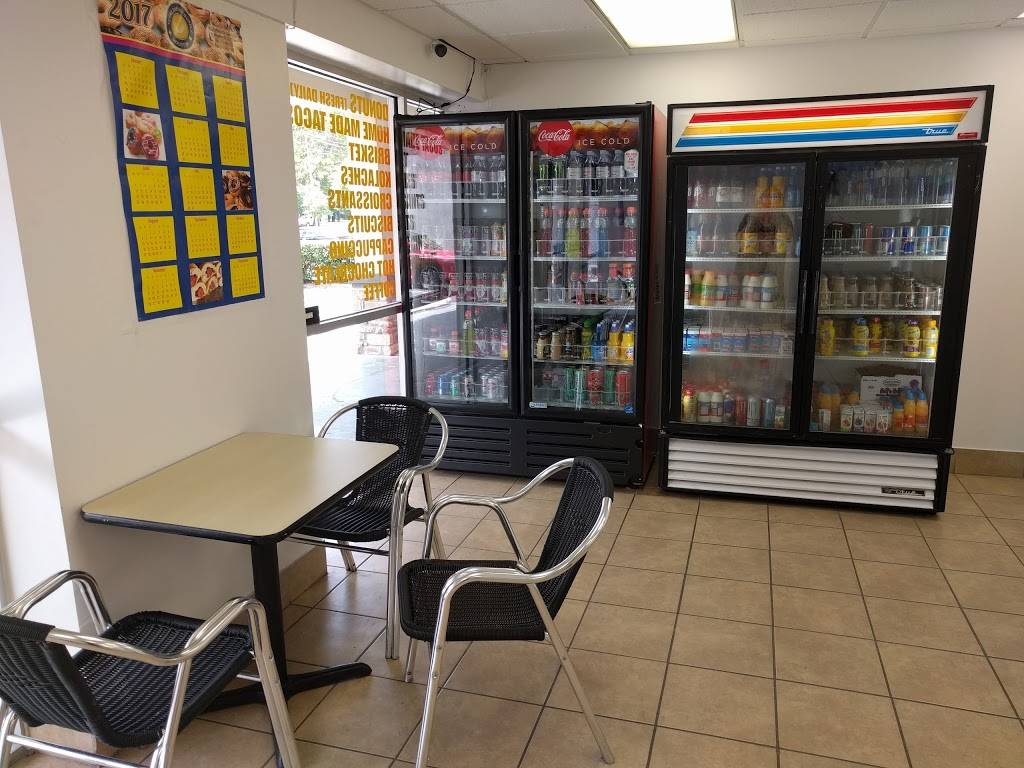 Summit Donuts | restaurant | 7910 Westview Dr #B, Houston, TX 77055, USA | 7139842969 OR +1 713-984-2969