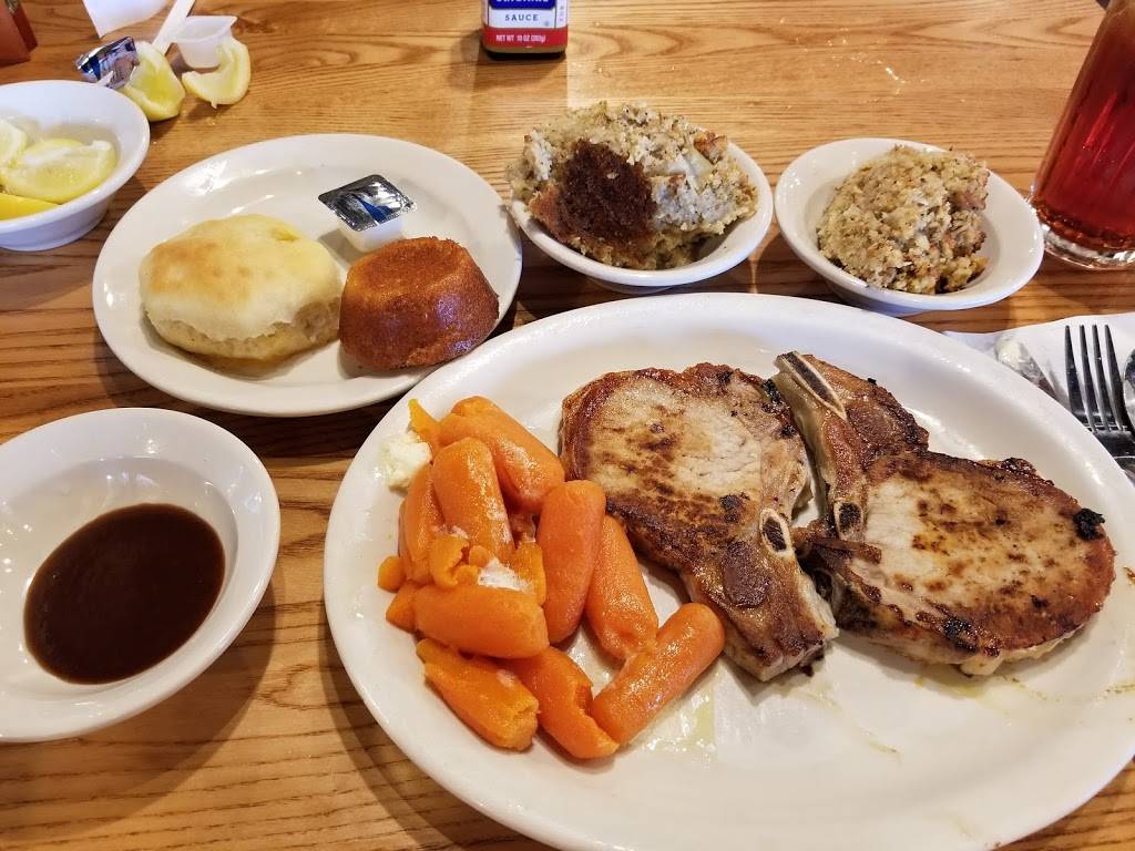 Cracker Barrel Old Country Store | restaurant | 706 Desoto Cove, Horn Lake, MS 38637, USA | 6623494203 OR +1 662-349-4203