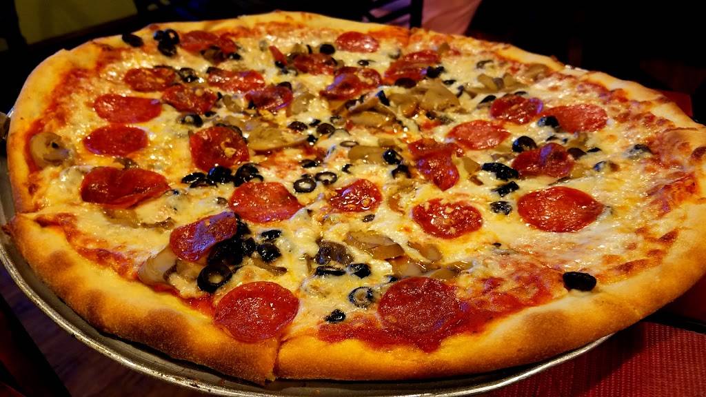 Surfside Beach Pizza | restaurant | 821 Surfside Dr, Surfside Beach, SC 29575, USA | 8438392512 OR +1 843-839-2512