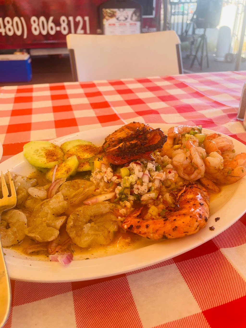 Mariscos El Curtido | restaurant | 215 E Broadway Rd, Phoenix, AZ 85040, USA | 4808068121 OR +1 480-806-8121