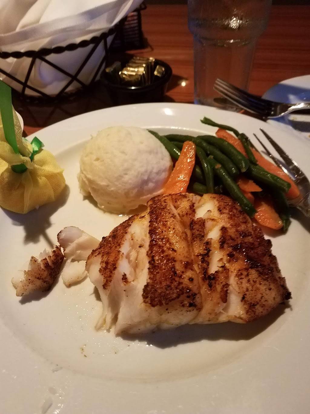 The Sandbar | restaurant | 2761 W Gulf Dr, Sanibel, FL 33957, USA | 2394720305 OR +1 239-472-0305