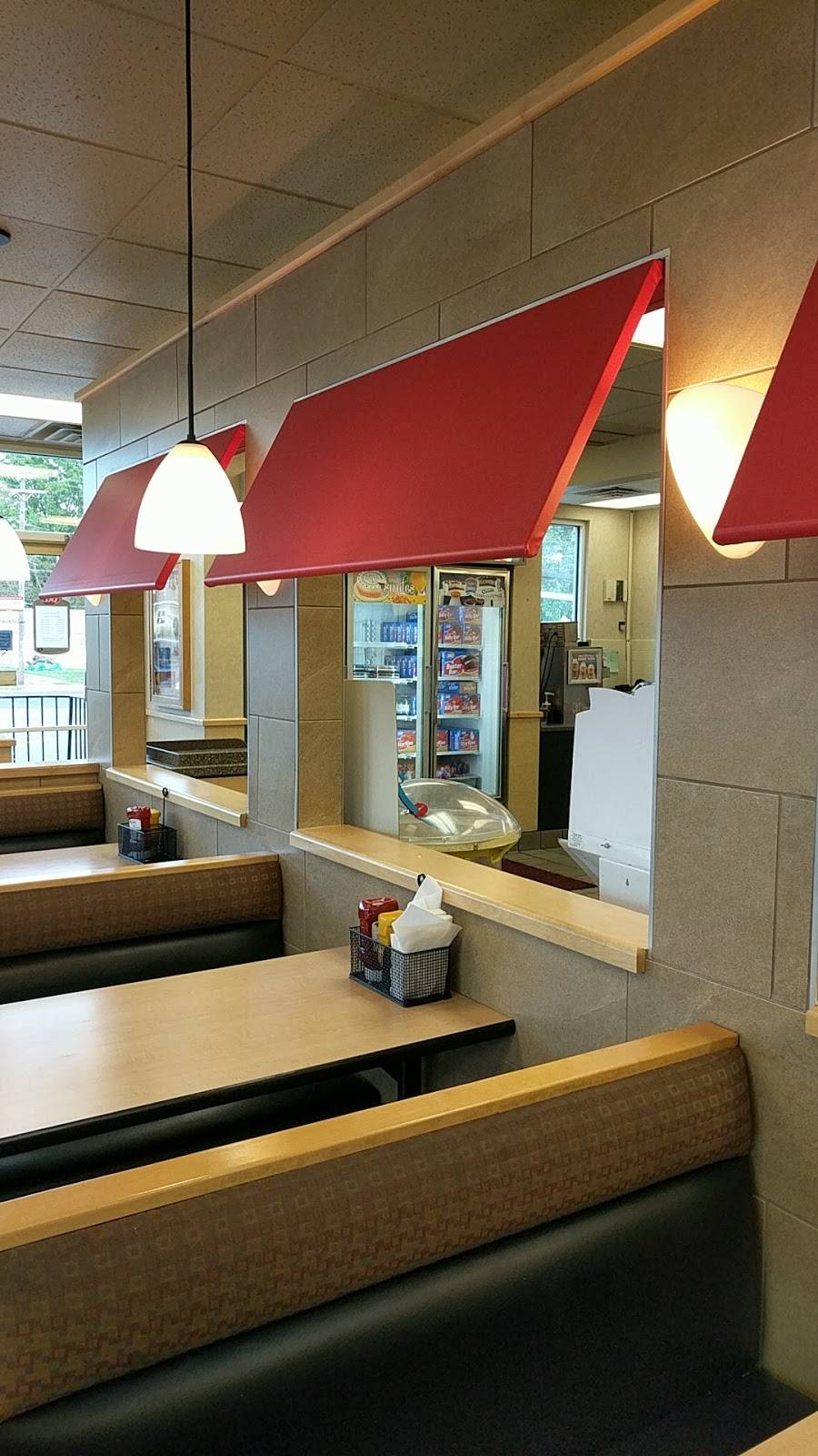 Dairy Queen Grill & Chill | restaurant | 801 W Main St, Greenfield, IN 46140, USA | 3174622566 OR +1 317-462-2566