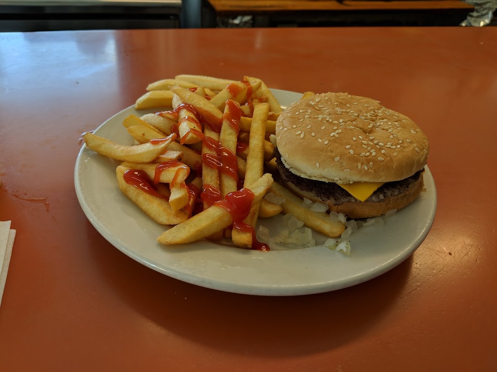 G M Dog NBurger Shoppe | restaurant | 4830 Liberty Ave, Pittsburgh, PA 15224, USA | 4126818276 OR +1 412-681-8276
