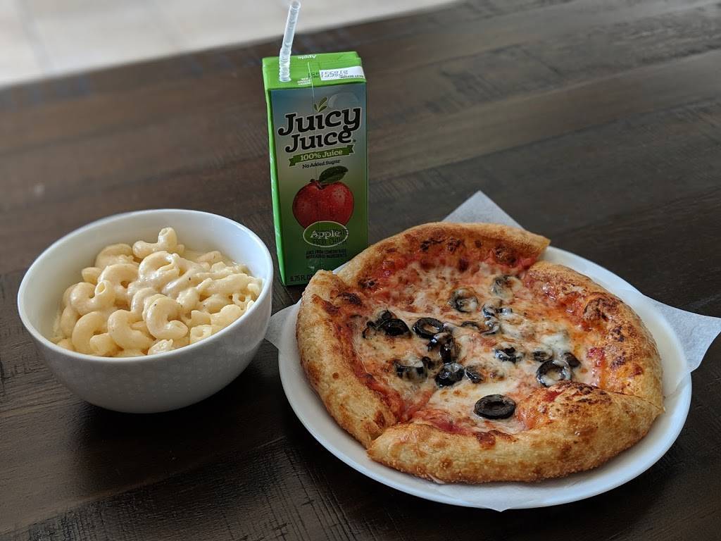 Gios Pizzeria | restaurant | 18285 Collier Ave #H, Lake Elsinore, CA 92530, USA | 9512452876 OR +1 951-245-2876