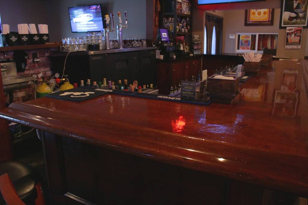 Casa 21 Restaurant Bar & Grill | restaurant | 4235 W Waters Ave, Tampa, FL 33614, USA | 8138862272 OR +1 813-886-2272