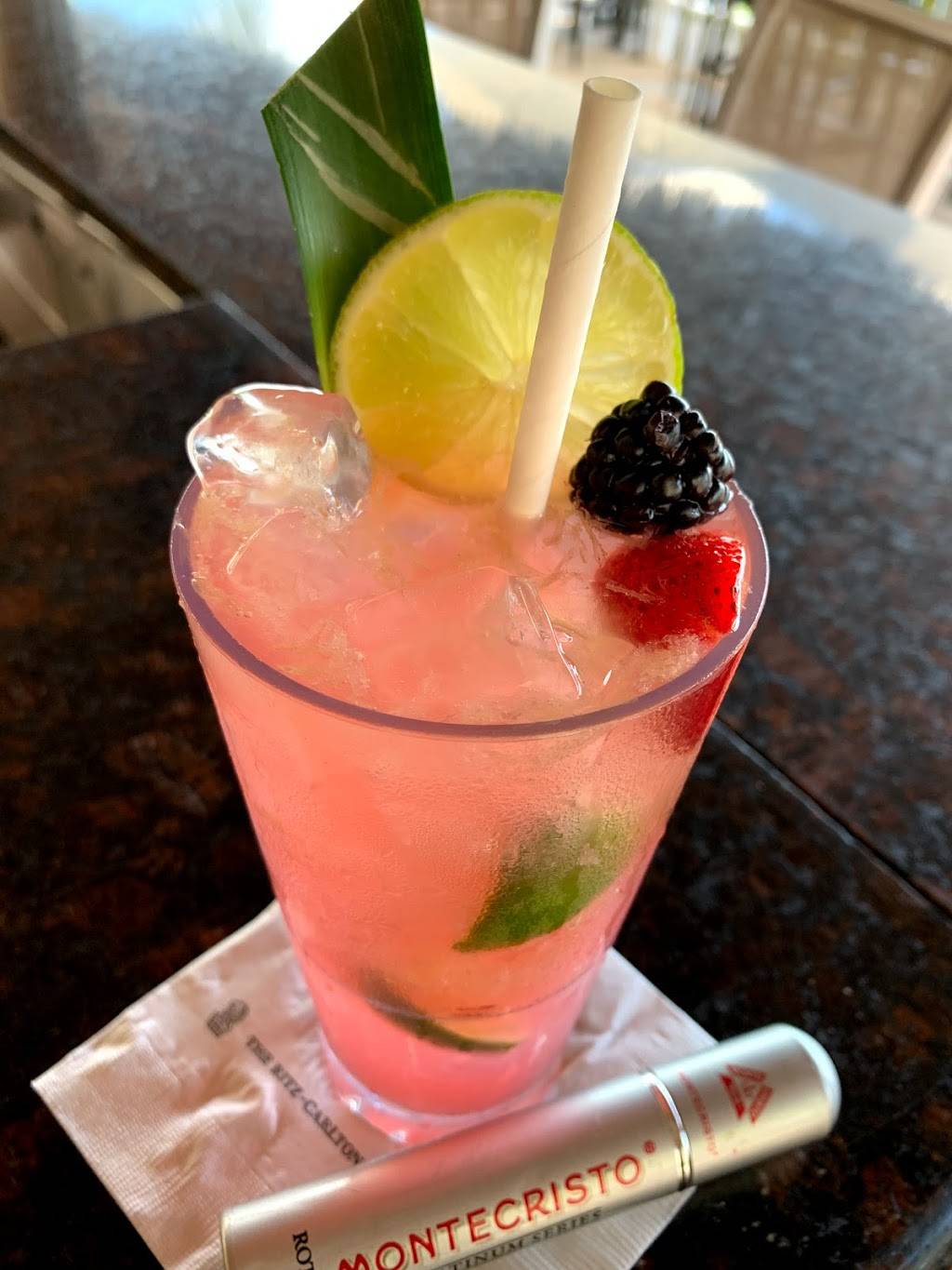 DUNE Burgers on the Beach | night club | 455 Grand Bay Dr, Key Biscayne, FL 33149, USA | 3053654500 OR +1 305-365-4500