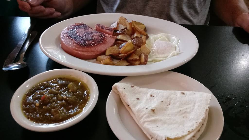 Village Cafe | restaurant | 223 Hwy 314 SW, Los Lunas, NM 87031, USA | 5058652830 OR +1 505-865-2830