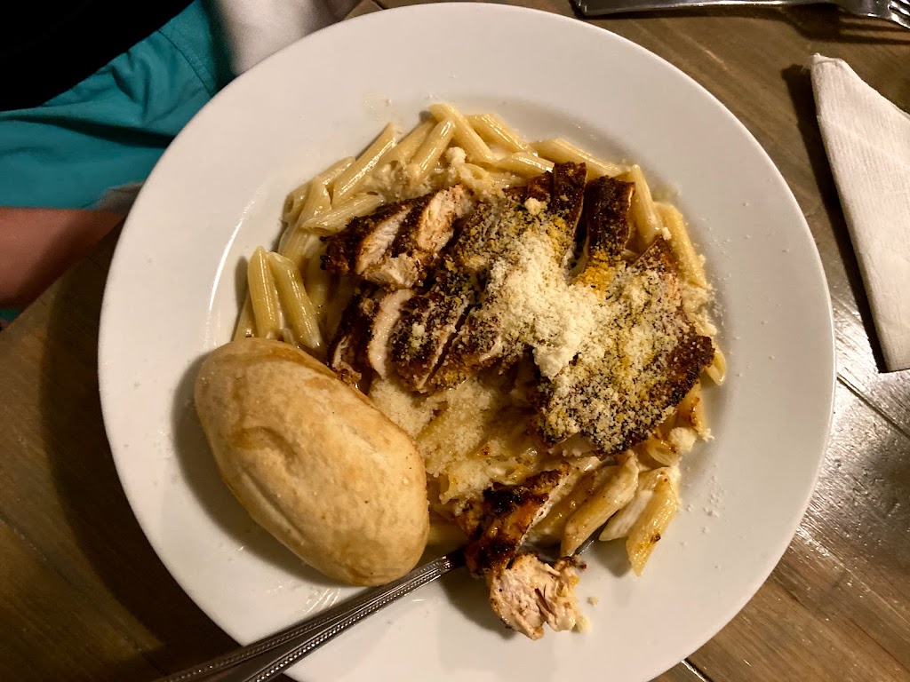 Basil & Baxters Kitchen and Cocktails | restaurant | 714 Howell Rd, Niceville, FL 32578, USA | 8506782604 OR +1 850-678-2604