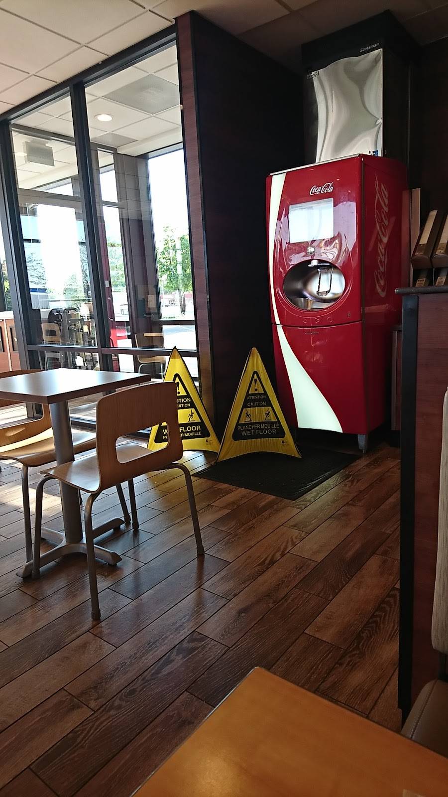 Wendys | restaurant | 1142 London Rd, Sarnia, ON N7S 1P4, Canada | 5193837876 OR +1 519-383-7876