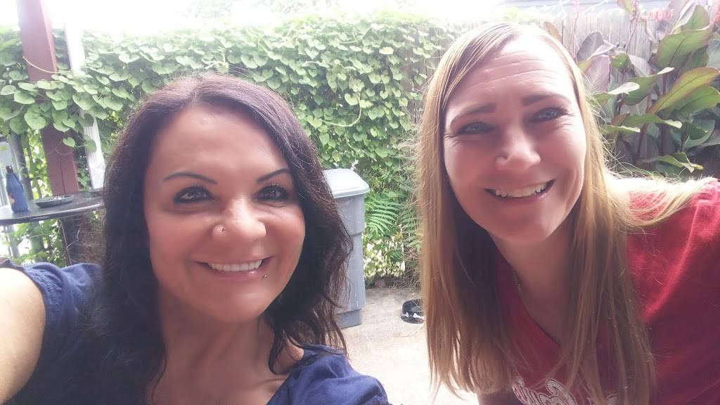 Hummels Pub | restaurant | 7101 S Broadway, St. Louis, MO 63111, USA | 3143535080 OR +1 314-353-5080