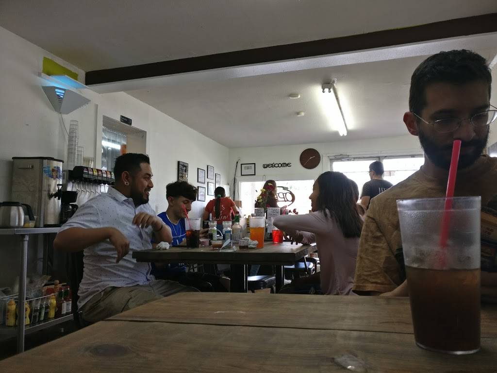 Texas Toast Breakfast & Burgers | restaurant | 3307 S Zarzamora St, San Antonio, TX 78225, USA | 2102124855 OR +1 210-212-4855