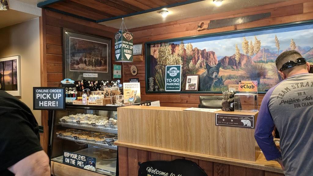 Glendale Black Bear Diner | restaurant | 6039 W Bell Rd, Glendale, AZ 85308, USA | 6028431921 OR +1 602-843-1921