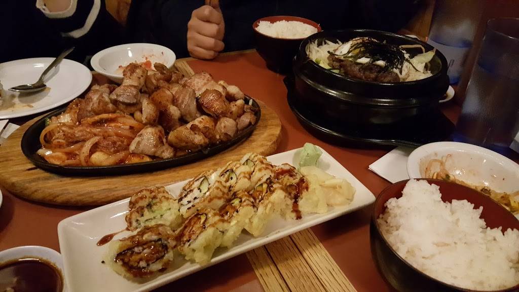 Ku Sushi and Izakaya | restaurant | 5210 The Ave, Seattle, WA 98105, USA | 2065246101 OR +1 206-524-6101