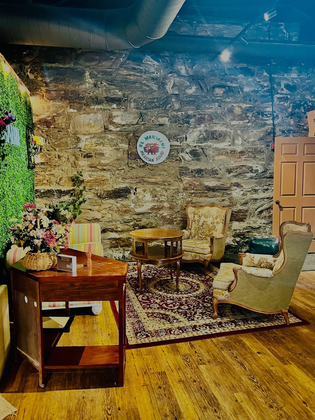 EL MARIACHI RESTAURANT & CAFE | cafe | 1001 Jefferson St Suite B, Lynchburg, VA 24504, USA | 4345829045 OR +1 434-582-9045