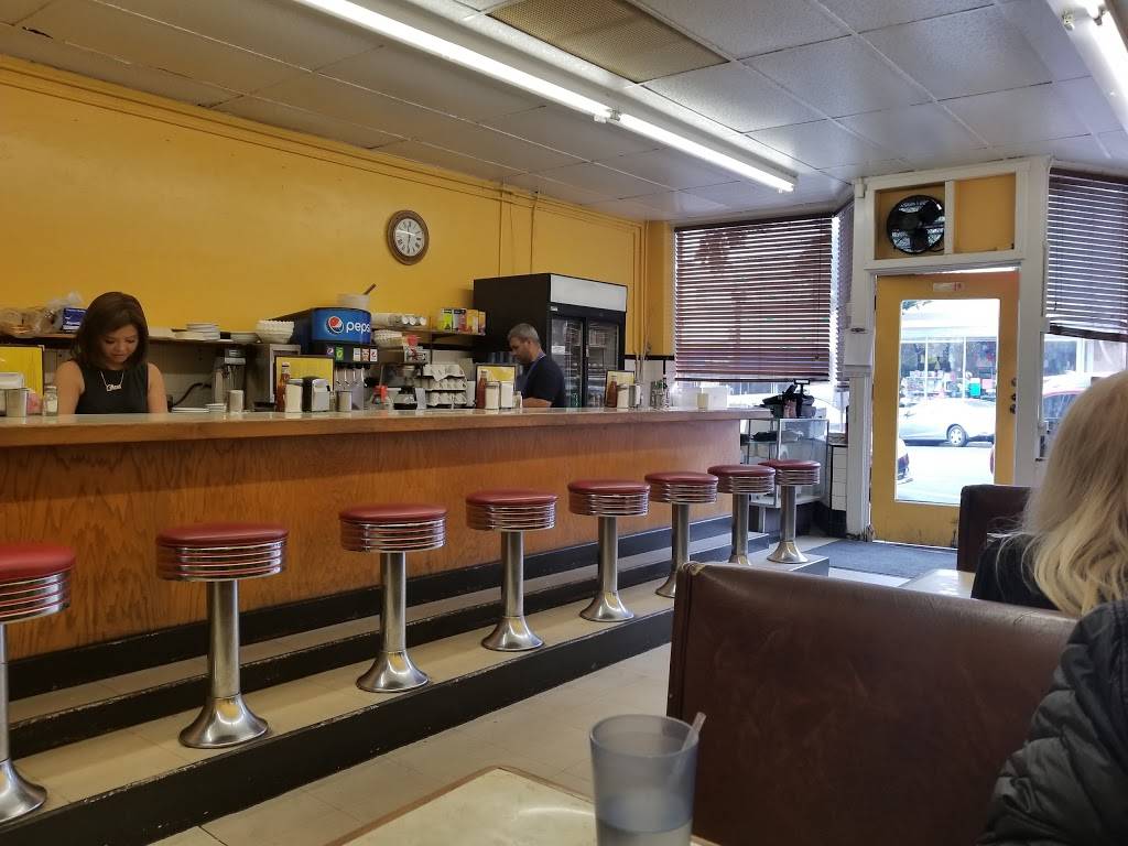 Eds Diner | restaurant | 348 Grand Ave, South San Francisco, CA 94080, USA | 6506249166 OR +1 650-624-9166
