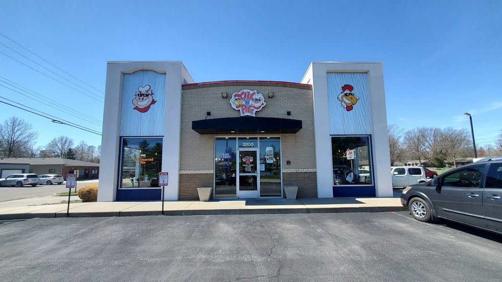 CHIC N PIG | restaurant | 3200 Godfrey Rd, Godfrey, IL 62035, USA | 6184338555 OR +1 618-433-8555