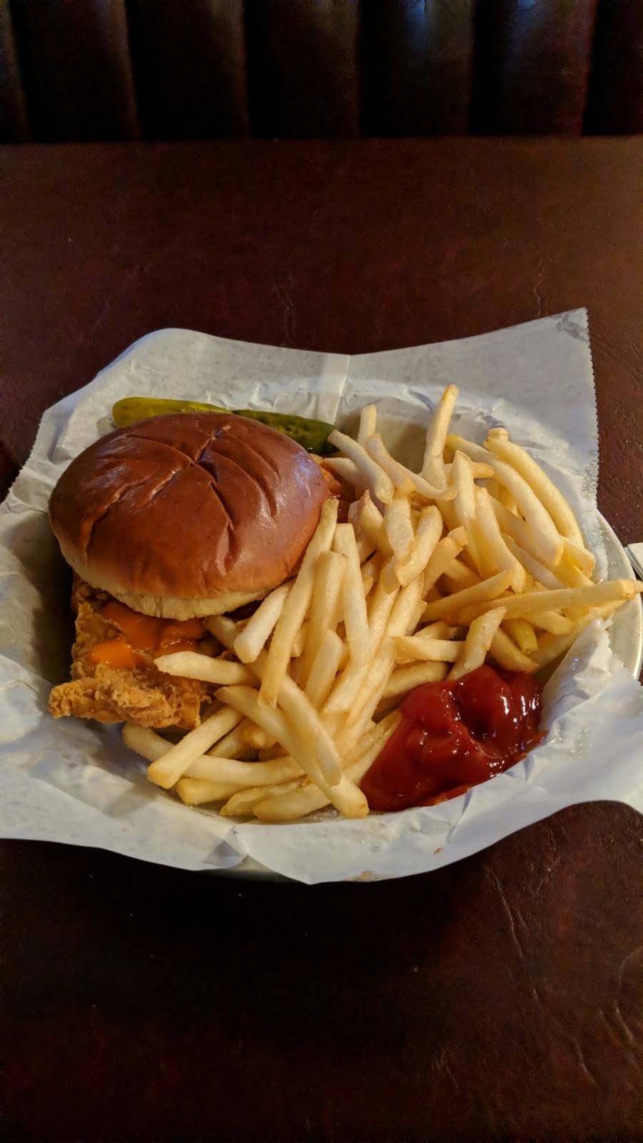 Dubuque Mining Co | restaurant | 555 John F Kennedy Rd # 600, Dubuque, IA 52002, USA | 5635571729 OR +1 563-557-1729