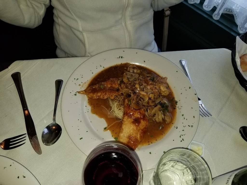 Villa Roma | restaurant | 278 MA-28, West Harwich, MA 02671, USA | 5084326868 OR +1 508-432-6868