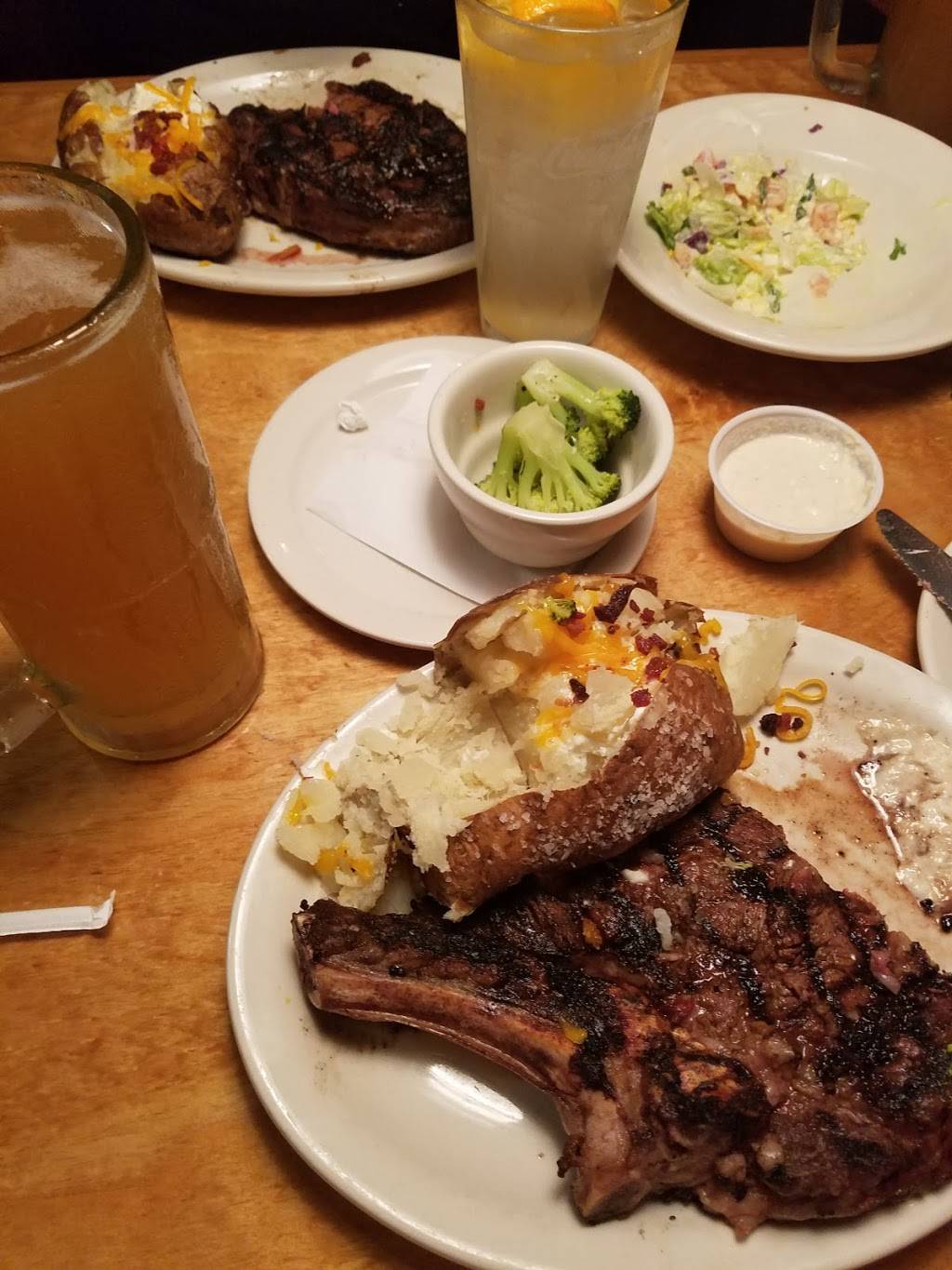 Texas Roadhouse | restaurant | 2422 Naglee Rd, Tracy, CA 95304, USA | 2098301133 OR +1 209-830-1133