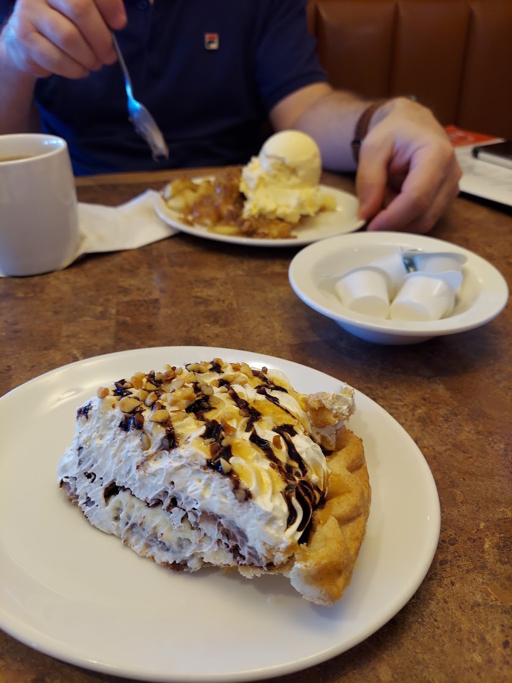 Sharis Cafe and Pies | bakery | 5602 N Division St, Spokane, WA 99208, USA | 5094846888 OR +1 509-484-6888