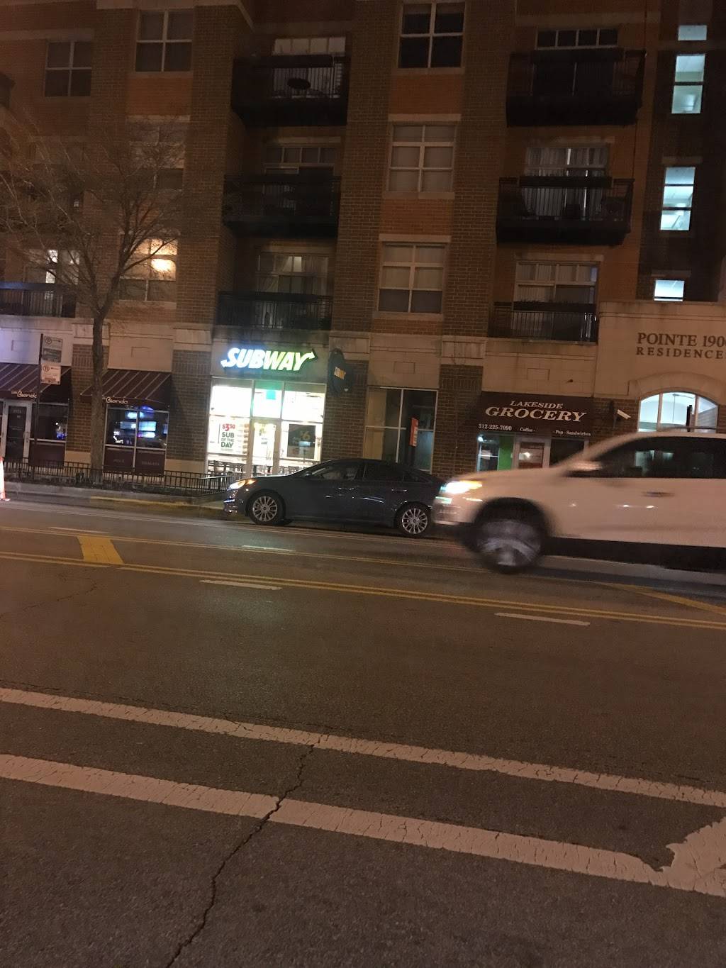 Subway Restaurants | restaurant | 1916 S State St, Chicago, IL 60616, USA | 3128081914 OR +1 312-808-1914