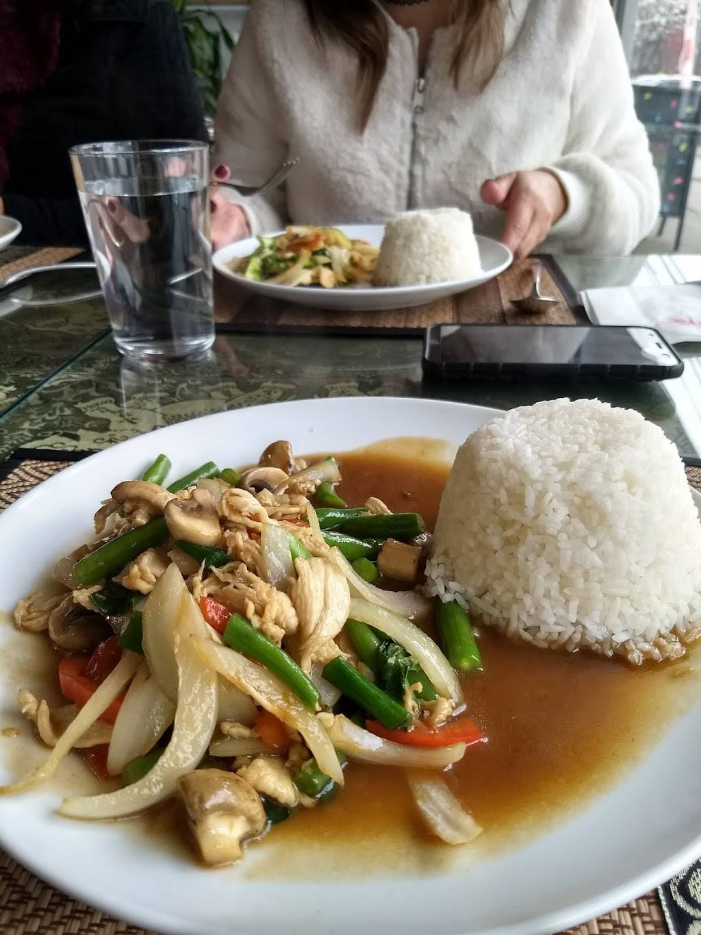 Lamoons Thai Restaurant | restaurant | 64 Market St, Clifton, NJ 07012, USA | 9739286777 OR +1 973-928-6777