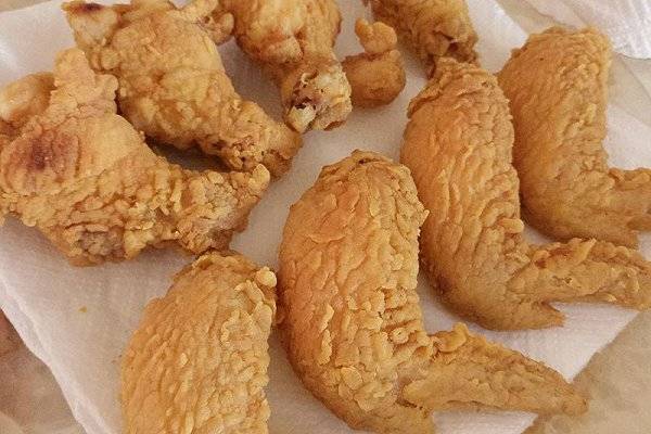 Dragon City | restaurant | 923 Levick St, Philadelphia, PA 19111, USA | 2157437550 OR +1 215-743-7550