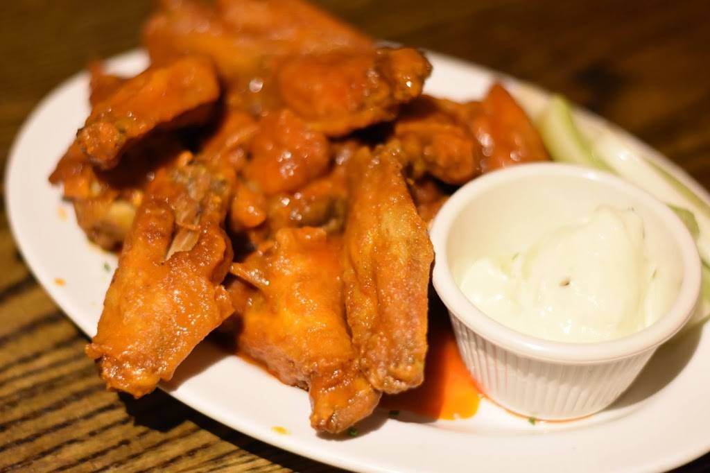 Leos Casa Calamari | restaurant | 8602 3rd Ave, Brooklyn, NY 11209, USA | 7189211900 OR +1 718-921-1900