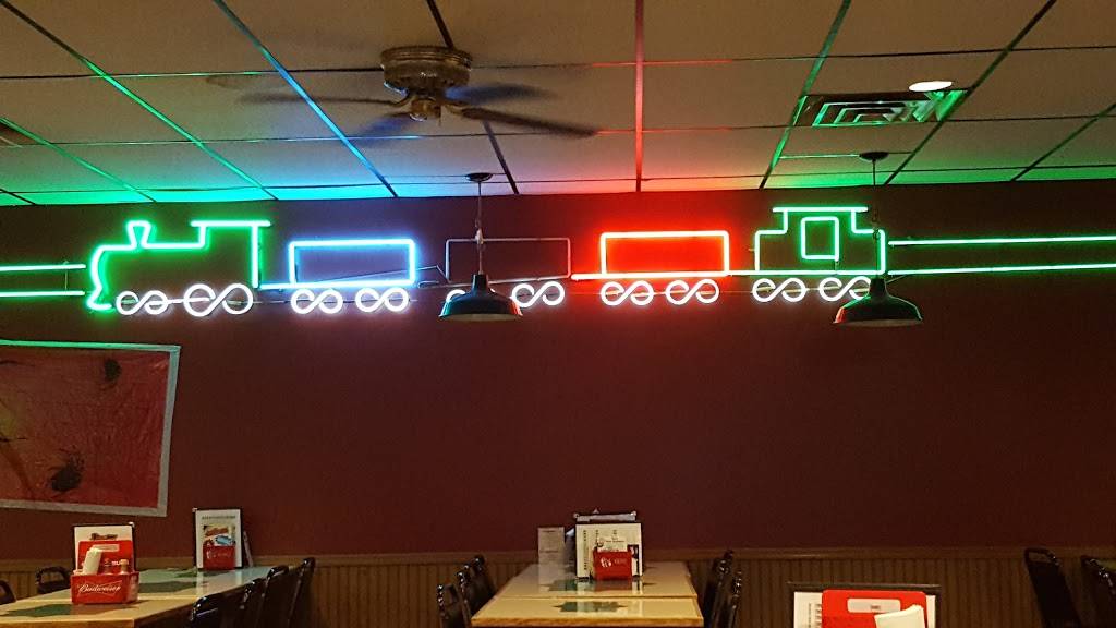 Choo Choo Bar & Grill | restaurant | 14240 U St, Omaha, NE 68137, USA | 4028956617 OR +1 402-895-6617