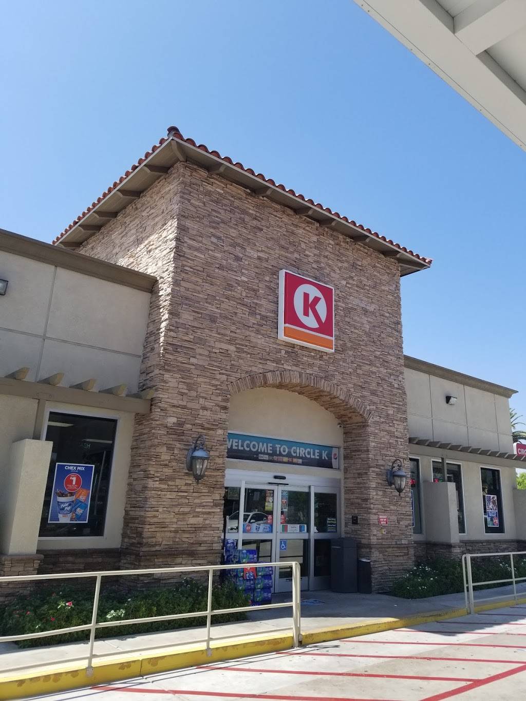 Circle K | meal takeaway | 12358 Central Ave, Chino, CA 91710, USA | 9094651395 OR +1 909-465-1395