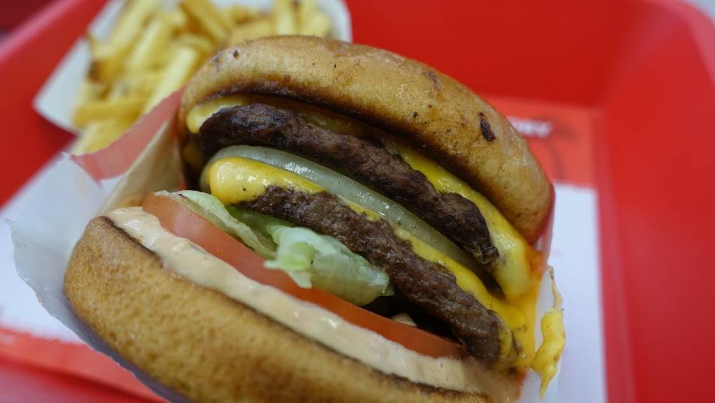 In-N-Out Burger | restaurant | 445 Industrial Rd, San Carlos, CA 94070, USA | 8007861000 OR +1 800-786-1000