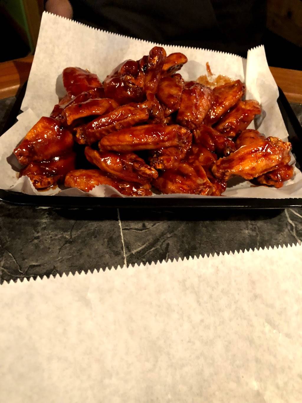 Bucks Bar & Grill | restaurant | 2977 WI-32, Pulaski, WI 54162, USA | 9208222023 OR +1 920-822-2023