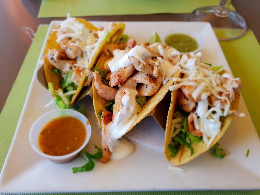 Carlyle Cafe | restaurant | 1250 Ocean Dr, Miami Beach, FL 33139, USA | 3055349414 OR +1 305-534-9414