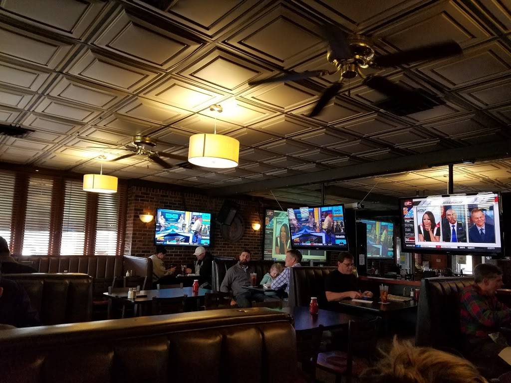 Henry Ts | restaurant | 3520 W 6th St, Lawrence, KS 66049, USA | 7857492999 OR +1 785-749-2999