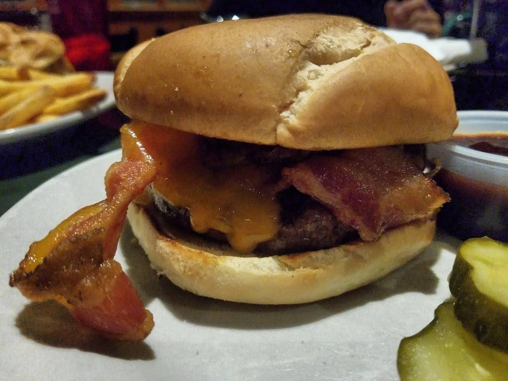 Kaisers Pizza & Pub | restaurant | 1801 IL-21, Gurnee, IL 60031, USA | 8473366500 OR +1 847-336-6500